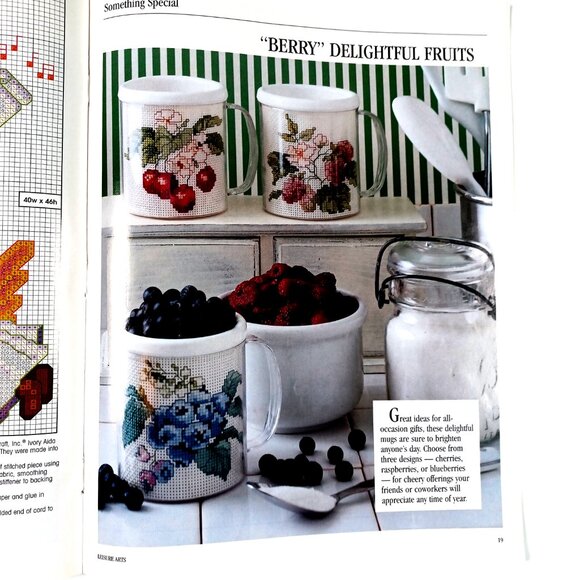 For the Love of Cross Stitch Magazine Leisure Arts 8 Projects 32 Pages May 2002 - Picture 9 of 10